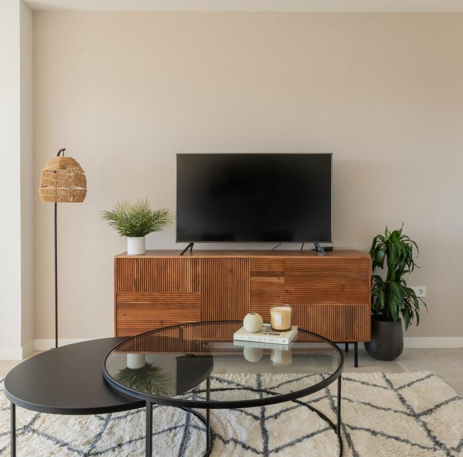 Апартаменты Ar 17 South Bay Эстепона Экстерьер фото